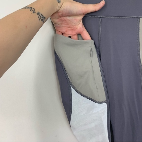 Athleta Up For Anything 7/8 Tight Colorblock Leggings Size Small - Picture 7 of 15